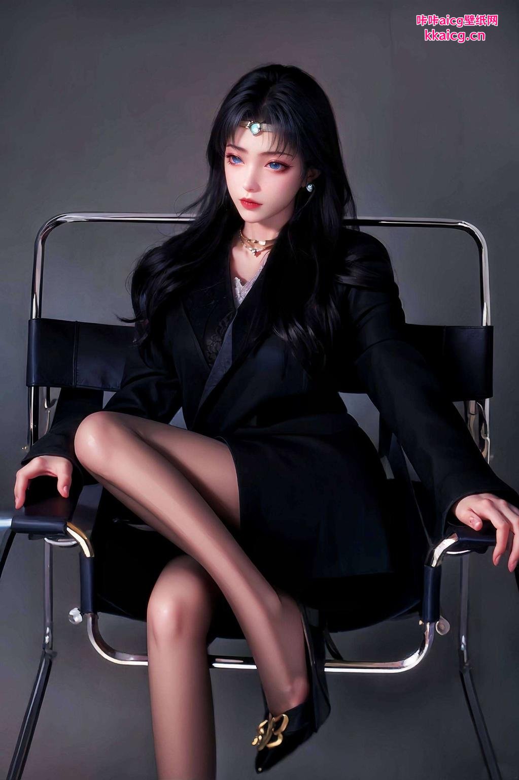 眼神中带着一丝醋意画面中