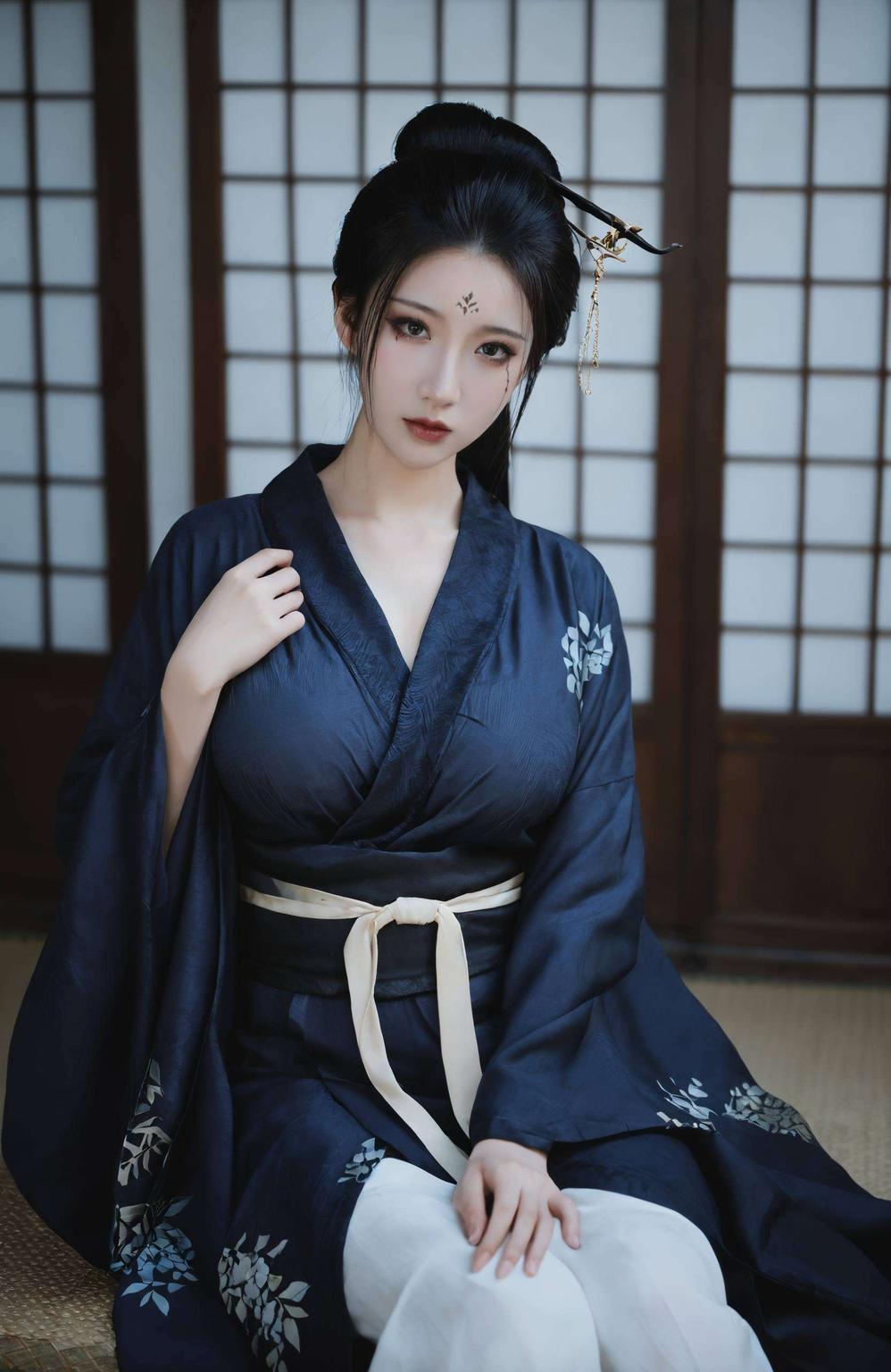 二次元魅力绽放！这款高清护眼壁纸为Win10宽屏量身定制